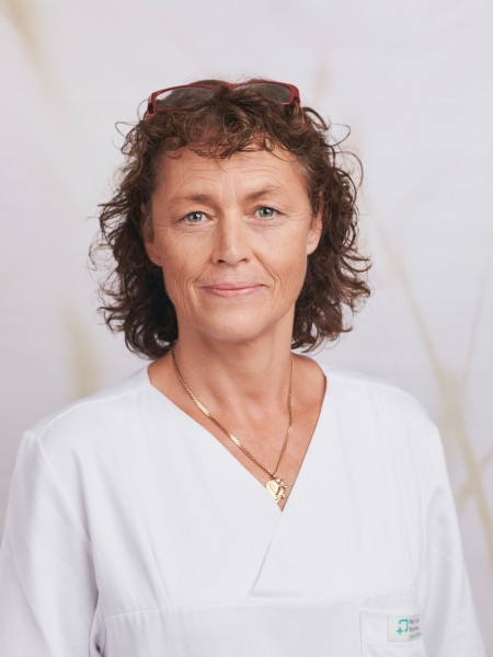 Porträt Stephanie Jakobs