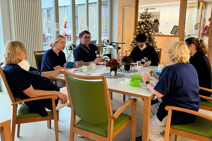 Teamomat: Station C macht Pause am Tisch